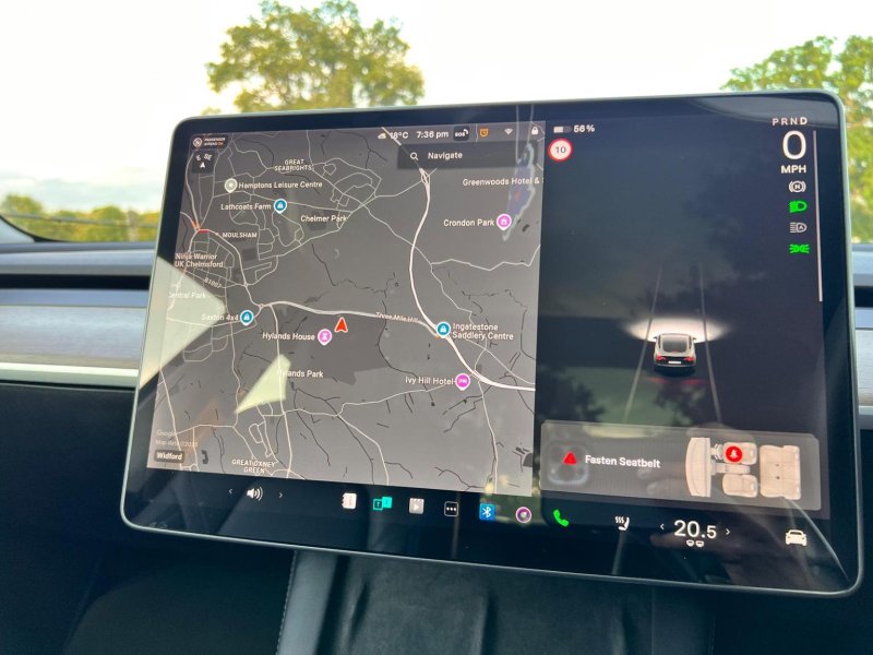 TESLA MODEL 3